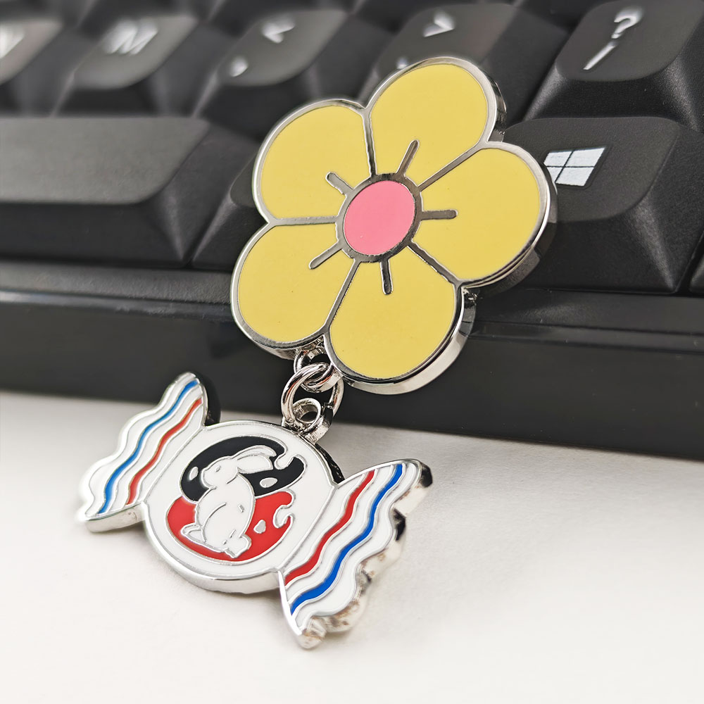 Broche en émail Lapin Blanc, m - Food Snacks Gifts avis et prix